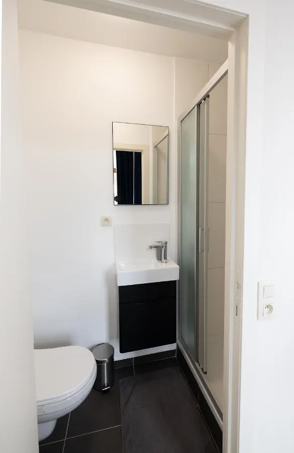 Luxury Rooms Antwerpen 0*,  Belgien